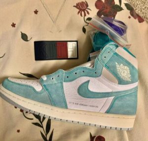 Jordan 1 Retro High OG 'Turbo Green' photo review