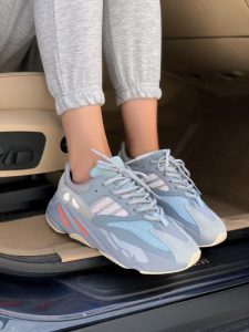 Yeezy Boost 700 'Inertia' photo review