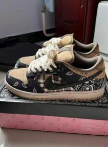 Travis Scott x Dunk Low Premium QS SB 'Cactus Jack' photo review