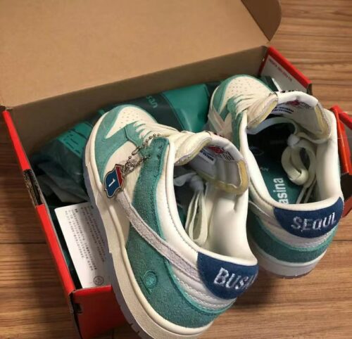 Kasina x Dunk Low 'Road Sign' photo review