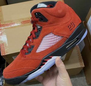 Jordan 5 Retro 'Raging Bull' 2021 photo review