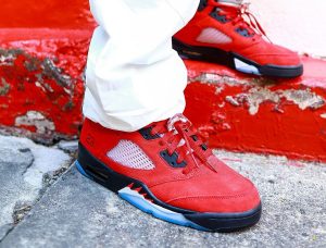 Jordan 5 Retro 'Raging Bull' 2021 photo review