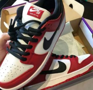 Dunk Low SB 'J-Pack Chicago' photo review