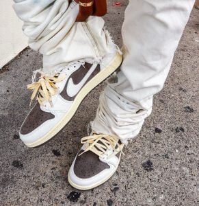 Travis Scott x Jordan 1 Low 'Reverse Mocha' photo review