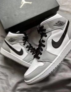 Jordan 1 Mid 'Light Smoke Grey' photo review