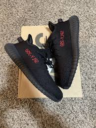 Yeezy Boost 350 V2 'Bred' photo review