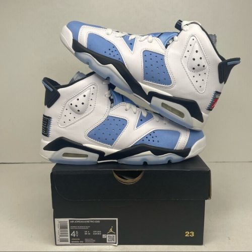 Jordan 6 Retro 'University Blue' photo review