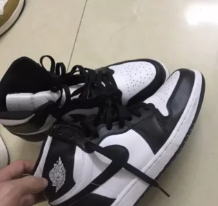 Jordan 1 Retro High OG 'Black White' photo review