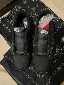 TRAVIS SCOTT X JORDAN 1 LOW 'BLACK PHANTOM' photo review