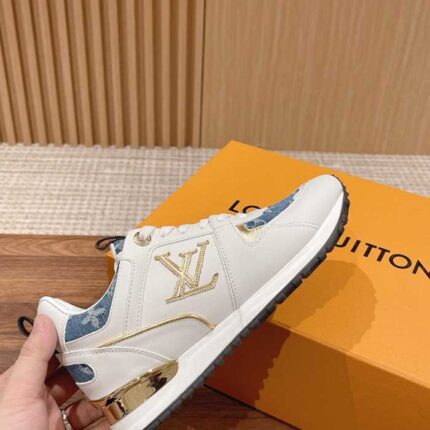 WMNS RUN AWAY TRAINERS