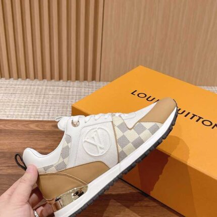 WMNS RUN AWAY TRAINERS